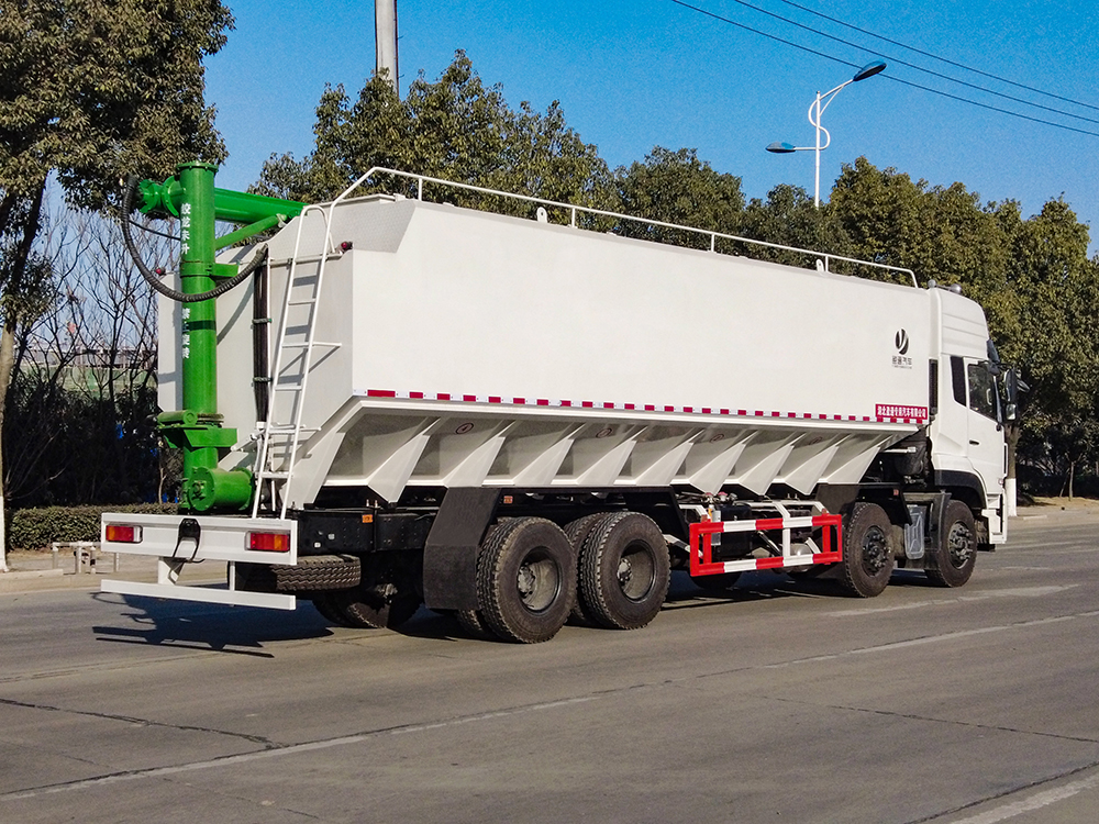 東風(fēng)天龍前四后八散裝飼料車