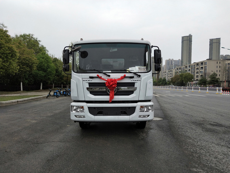 東風(fēng) D9 15 方灑水車(chē)