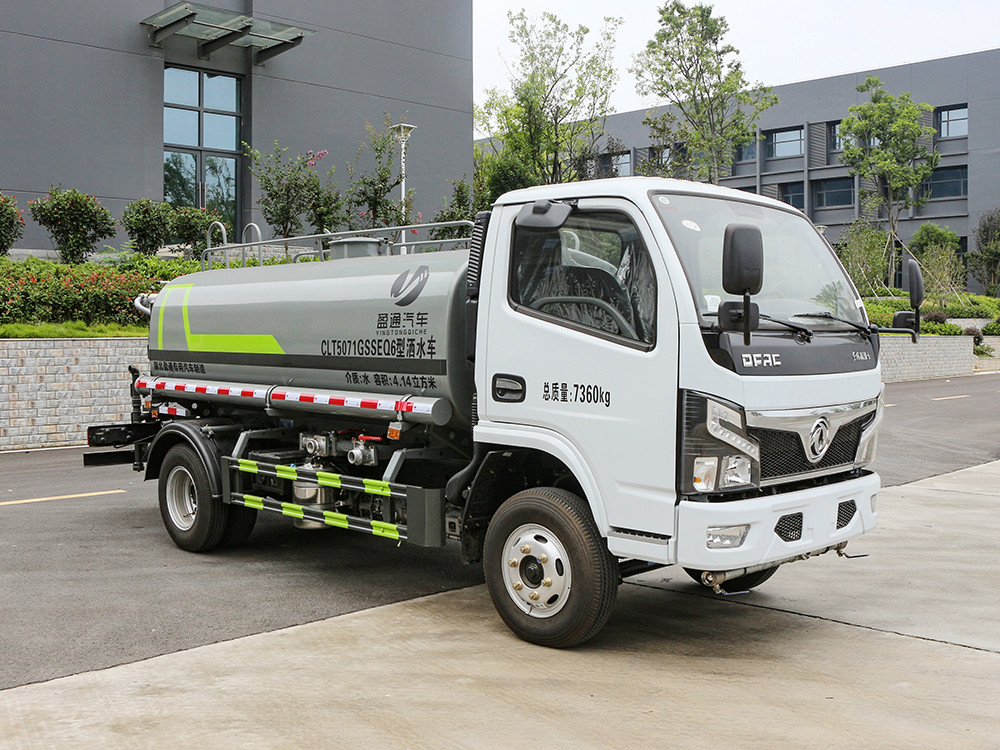 東風(fēng)福瑞卡 5 方灑水車