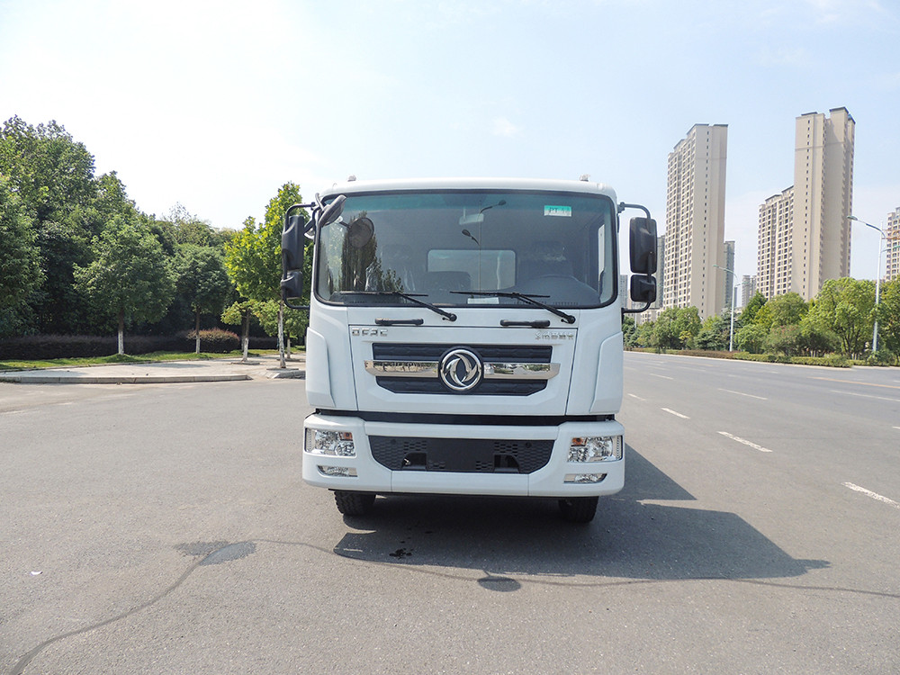 東風(fēng)D9 -16方抑塵車